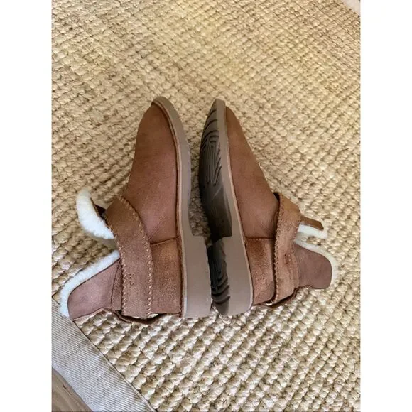UGG Brown Ankle Boots with Cream Lining - Picture 5 of 7